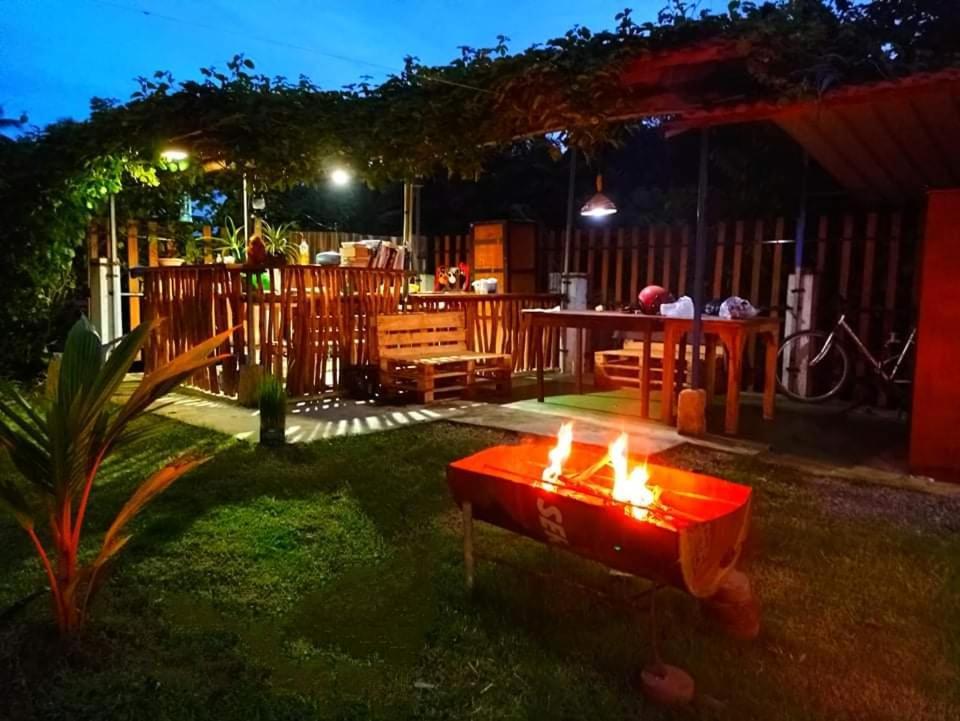 Hilltop Bungalow Hotel Mirissa Eksteriør billede